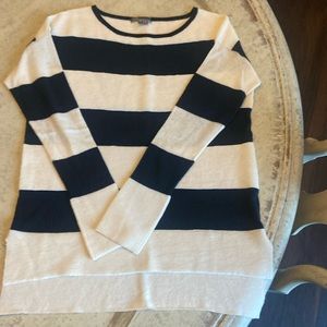 Strip navy and white sweater